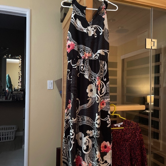 Dress - Picture 1 of 2